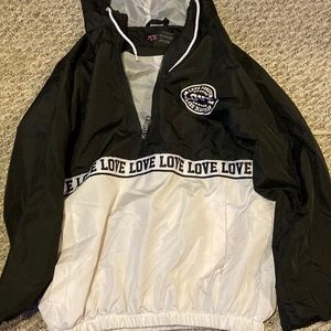 Very nice wind breaker